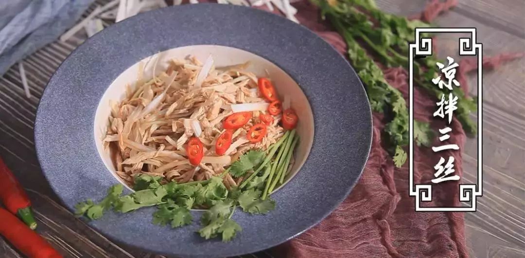 靠墙竖腿最有效的方法,把腿竖墙上真的能瘦腿吗