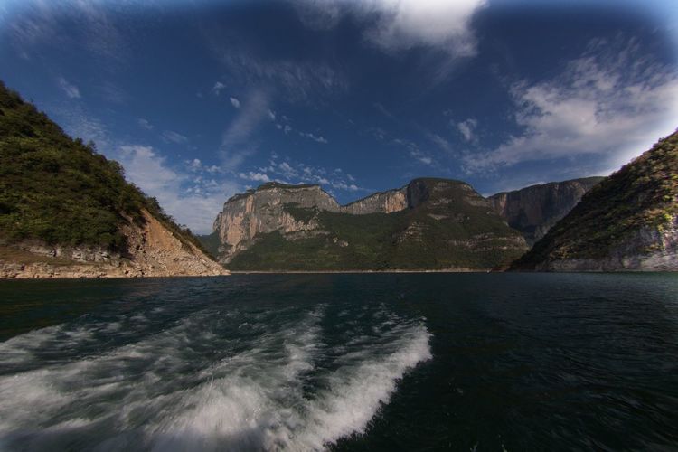 巴人故里清江画廊第二部,清江画廊巴人洞景区