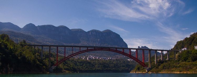 巴人故里清江画廊第二部,清江画廊巴人洞景区