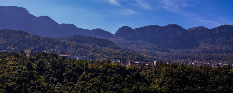 巴人故里清江画廊第二部,清江画廊巴人洞景区