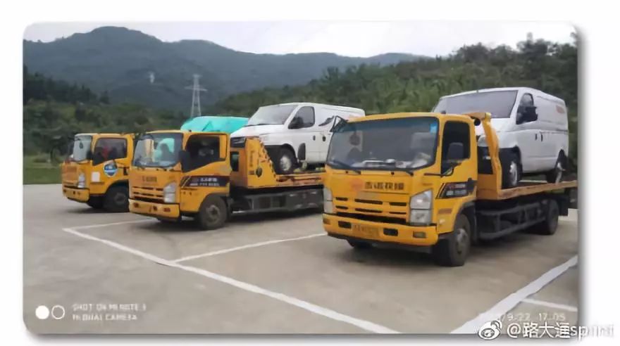 蔚来es8580km高速公路续航,蔚来es82022款最顶配试驾