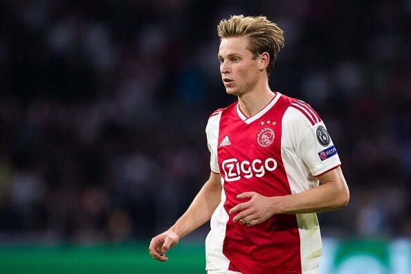 巴萨史上最强队徽,巴萨趣事