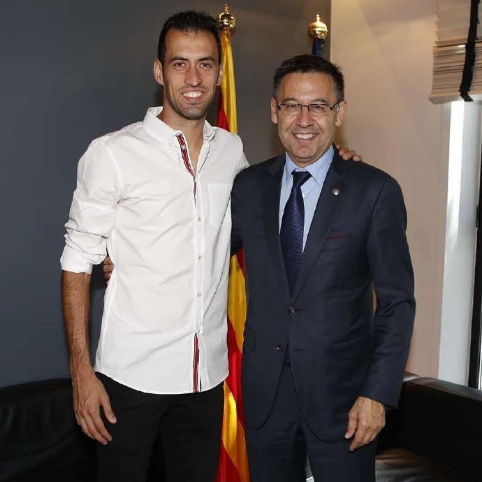 巴萨史上最强队徽,巴萨趣事