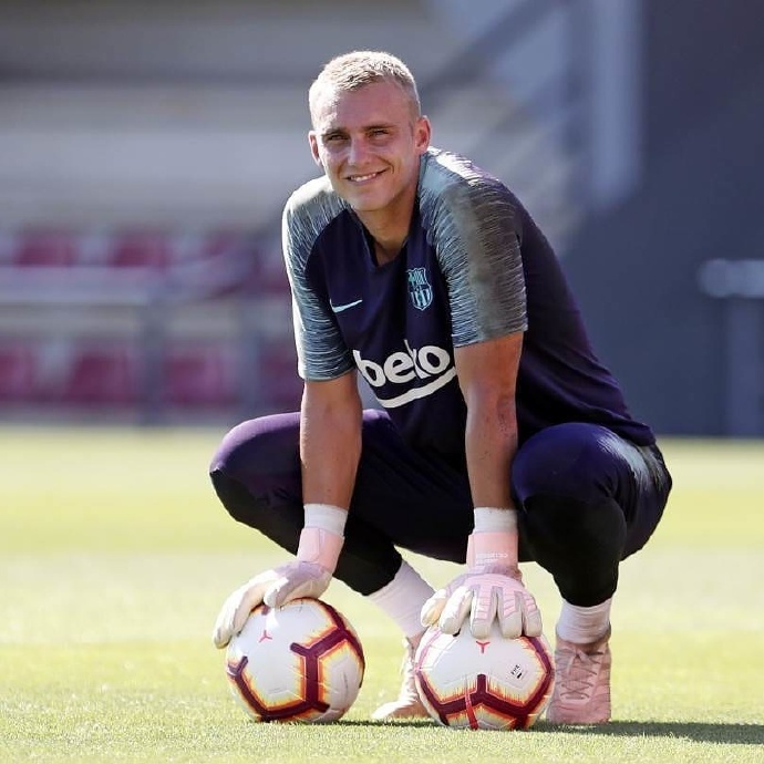 巴萨史上最强队徽,巴萨趣事