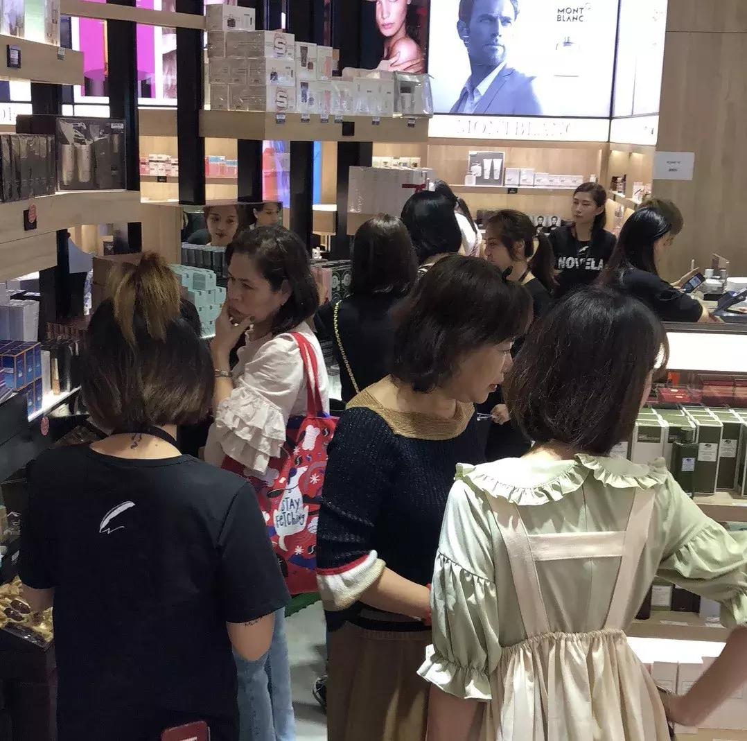 新加坡这家店怎么可以这样对待会员？宠炸天