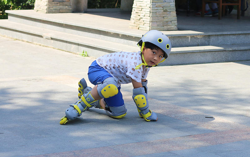 小米智能轮滑鞋,小米小寻轮滑鞋