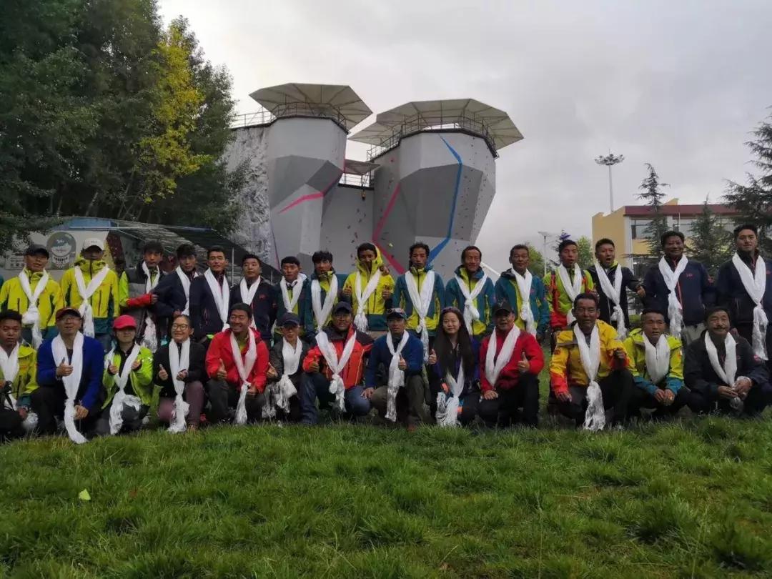 刚刚！罗静成功登顶希夏邦马峰，完成十四座