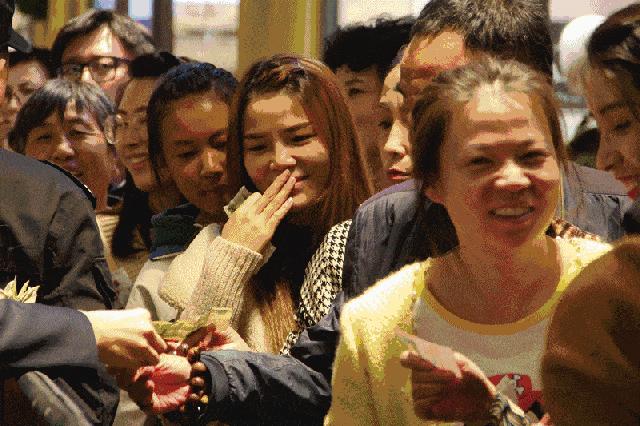 将痛经踩在脚下！除臭抗菌的艾草袜，发热3度冬天不脚冷！火爆整个日本