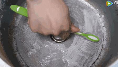 用了那么多年的电饭煲都白用了,用了2年电饭锅有膜