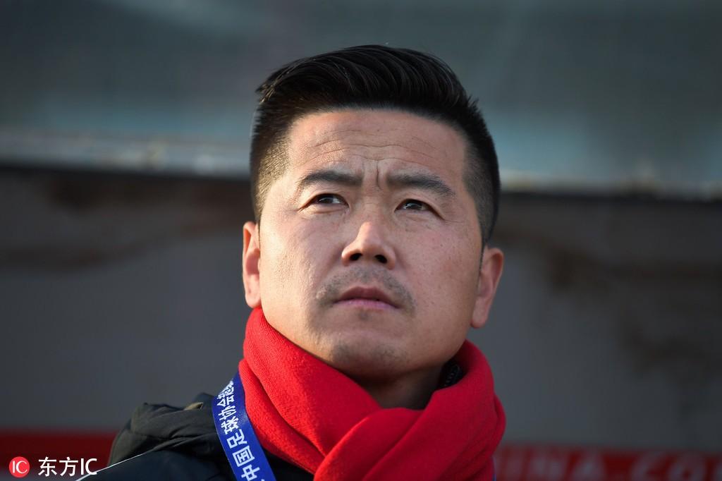 02世界杯国足对阵巴西回顾,02年国足进世界杯险些进球