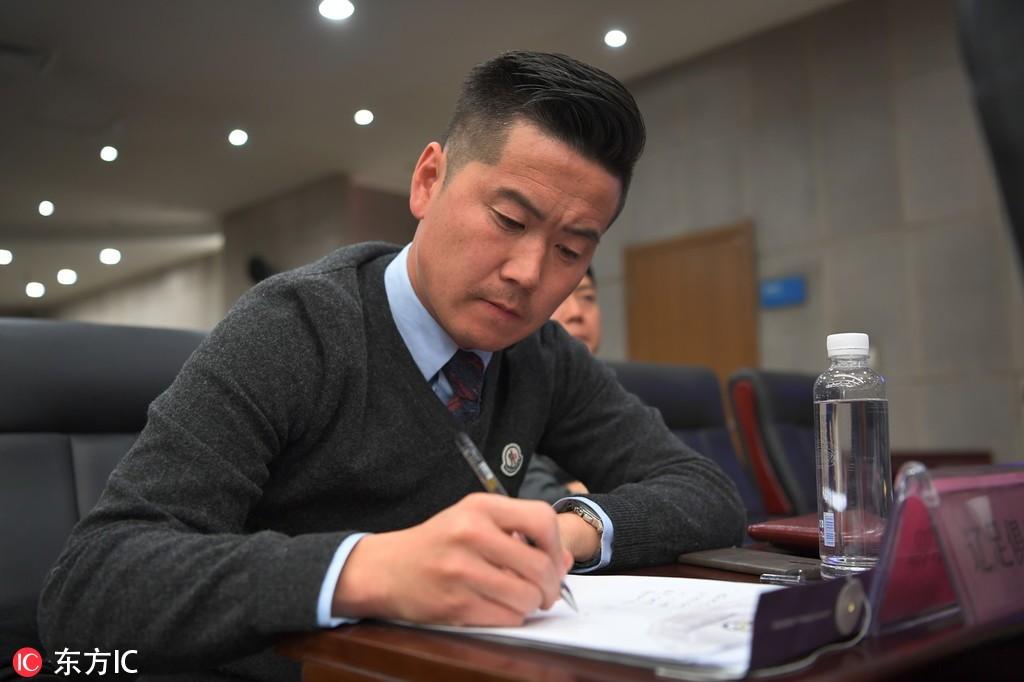 02世界杯国足对阵巴西回顾,02年国足进世界杯险些进球