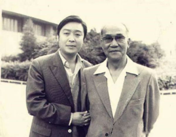 众星陨落丨这是个悲伤的九月，他们都不在了……