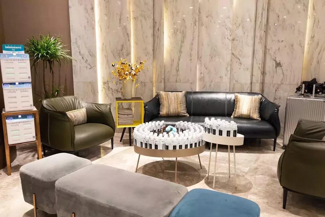 来高德置地这家网红店染发，头发居然变成这样……！