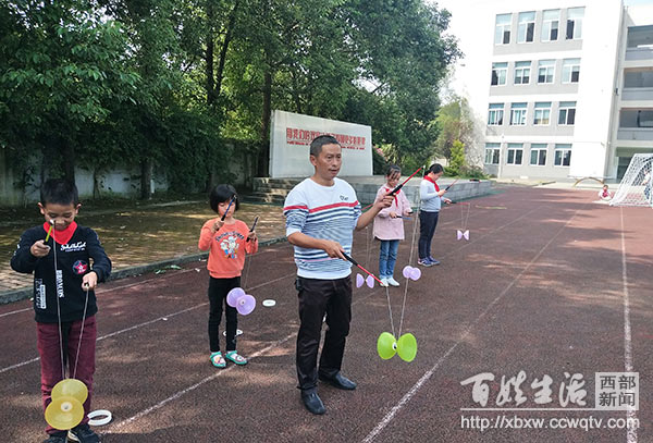 乡村学校少年宫暑期活动更缤纷,流动少年宫走进乡村小学