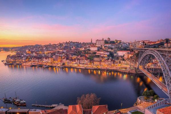 外国房产税怎么征收,国外实行房产税对房价的影响