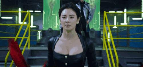 张雨绮砍她前夫三刀是真的假的,张雨绮怒怼男子