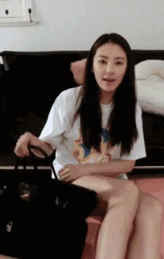 张雨绮砍她前夫三刀是真的假的,张雨绮怒怼男子