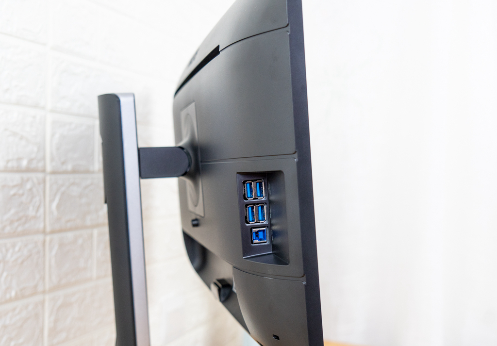 飞利浦42英寸防烧屏oled4k评测,飞利浦27寸165hz曲面屏画质怎么样