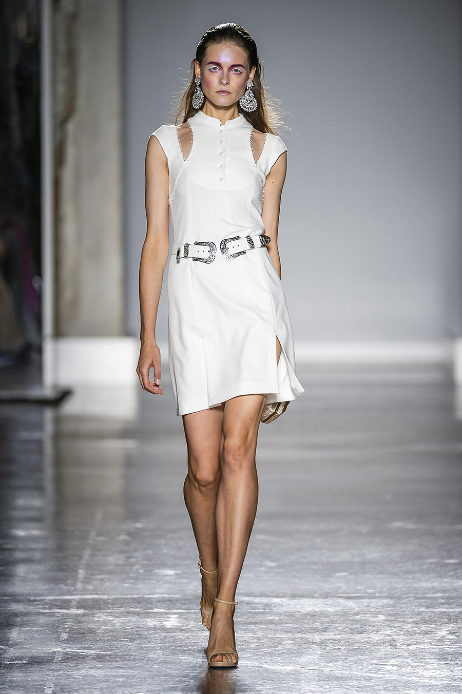 内含福利｜米兰时装周C位出道的九零后中国女孩