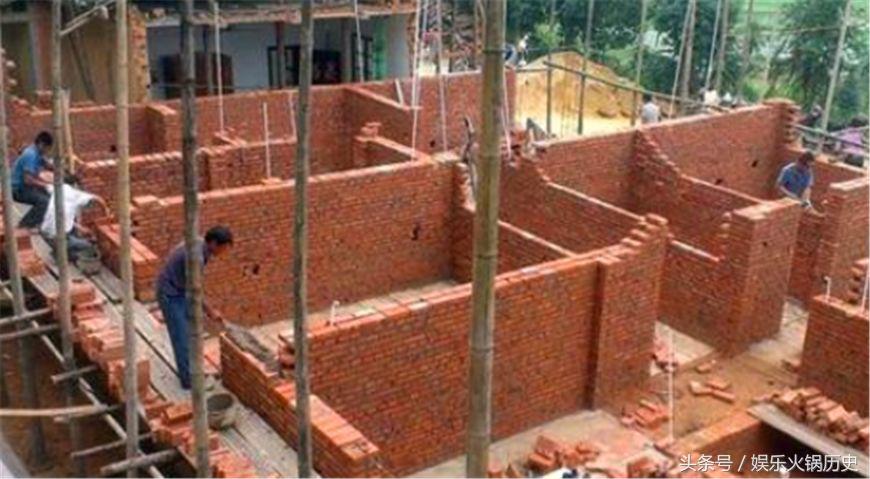 老家盖房屋顶有什么讲究吗,农村盖房咬牙代表什么