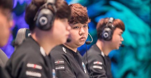 LOL圈玄学的力量！狗年无敌Buff明年猪年岂不轮到七酱了？