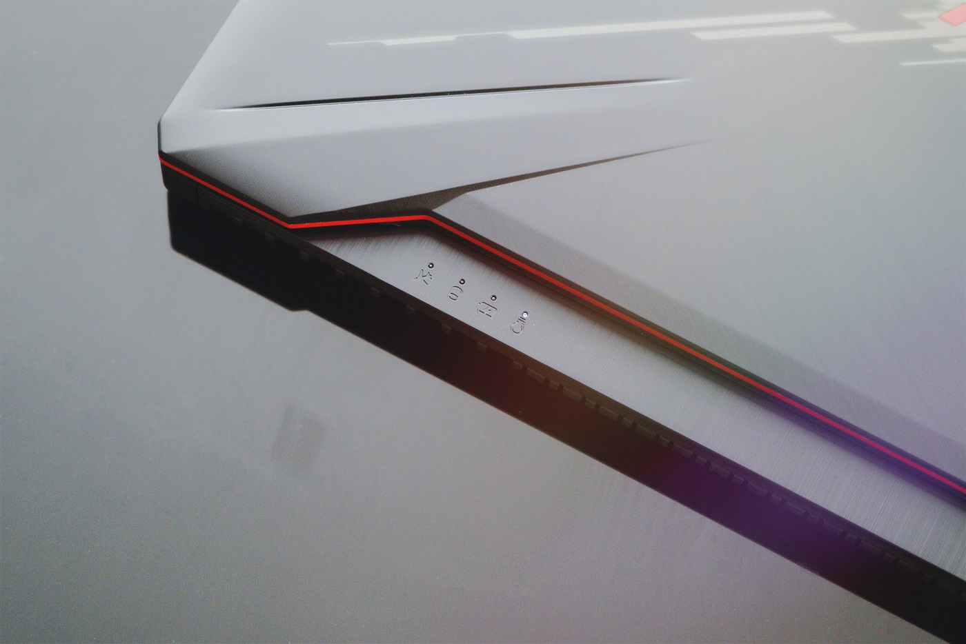 华硕飞行堡垒6plus,华硕飞行堡垒6能加固态吗