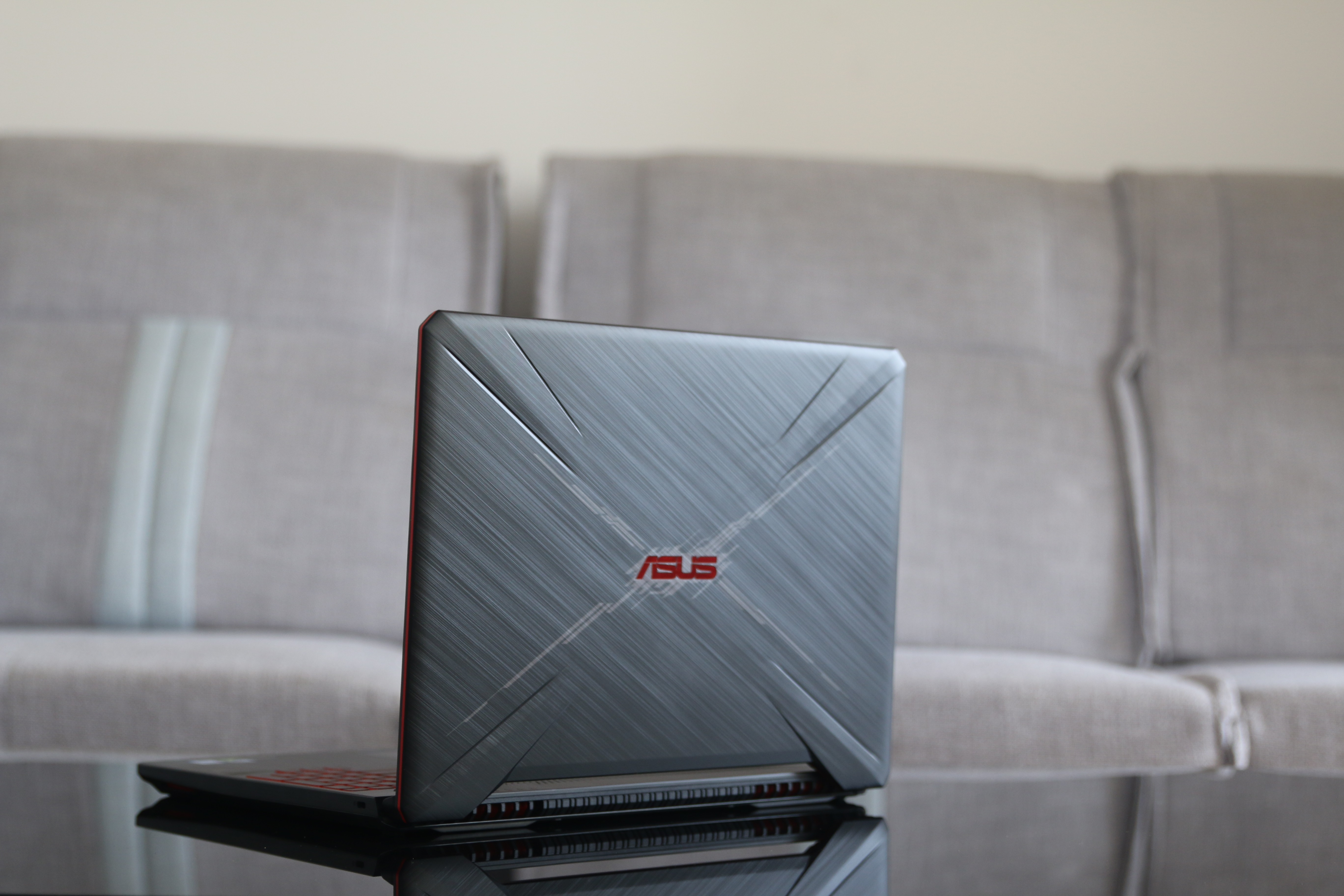 华硕飞行堡垒6plus,华硕飞行堡垒6能加固态吗