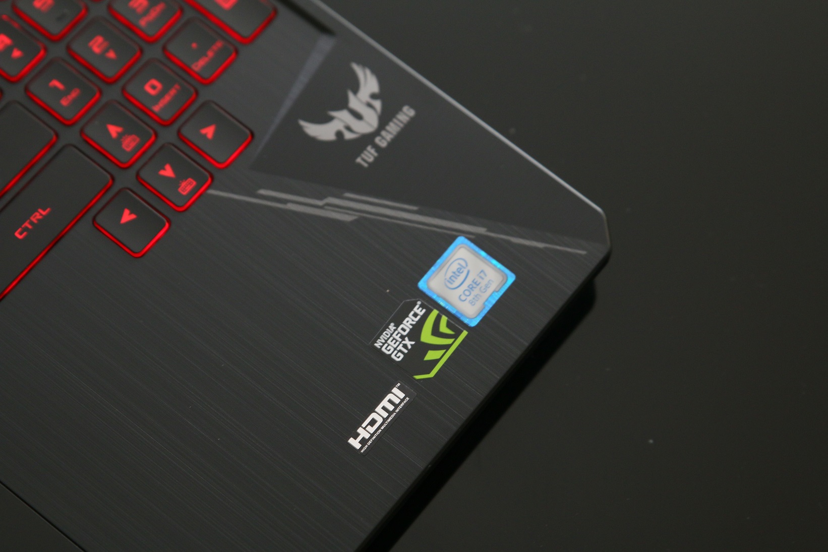 华硕飞行堡垒6plus,华硕飞行堡垒6能加固态吗