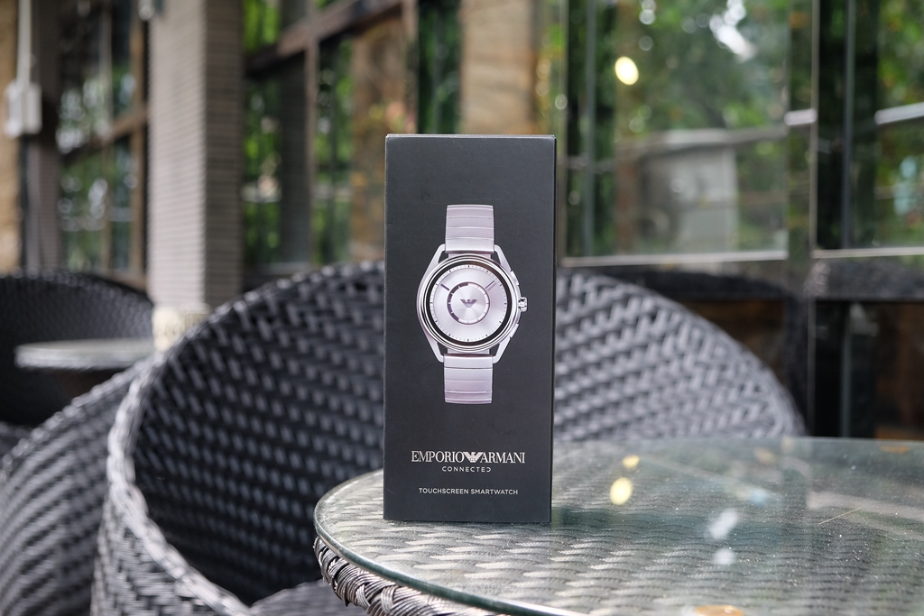 3990元的真智能手表贵吗？阿玛尼ART5006：奢华与智能的巧妙结合