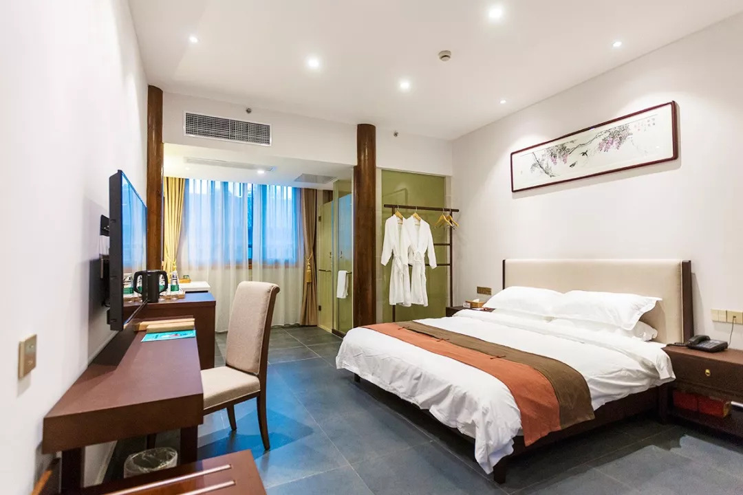 阳澄湖旅游吃大闸蟹民宿,沙家浜景区芦花湾住宿