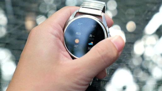 3990元的真智能手表贵吗？阿玛尼ART5006：奢华与智能的巧妙结合