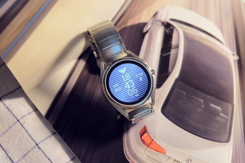 3990元的真智能手表贵吗？阿玛尼ART5006：奢华与智能的巧妙结合