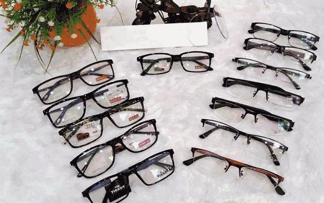 「丽江福利」价值400元的近*眼镜视**免费送！暴龙太阳镜338带走！国庆这家店搞事情！