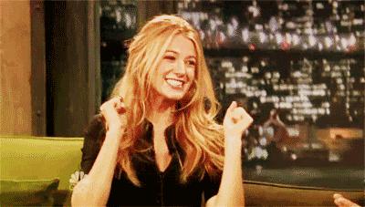 曲江银泰求救!大门即将被挤破!