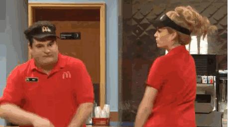 曲江银泰求救!大门即将被挤破!