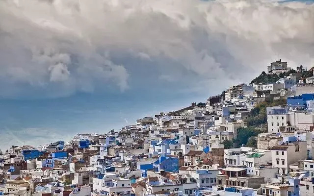 这些地方对中国游客免签或落地签,去免签国中转第三国需要过境签吗