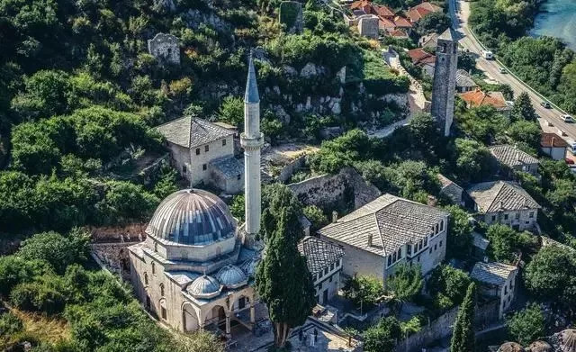 这些地方对中国游客免签或落地签,去免签国中转第三国需要过境签吗