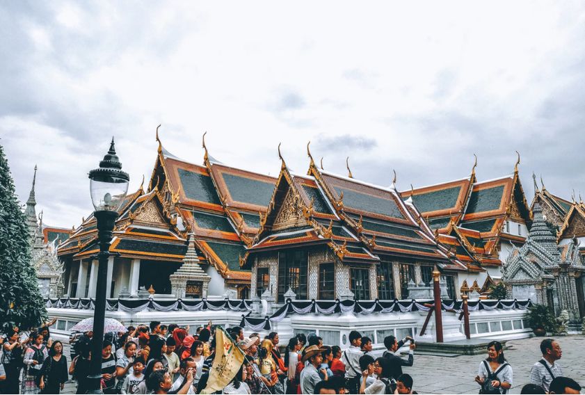 这些地方对中国游客免签或落地签,去免签国中转第三国需要过境签吗