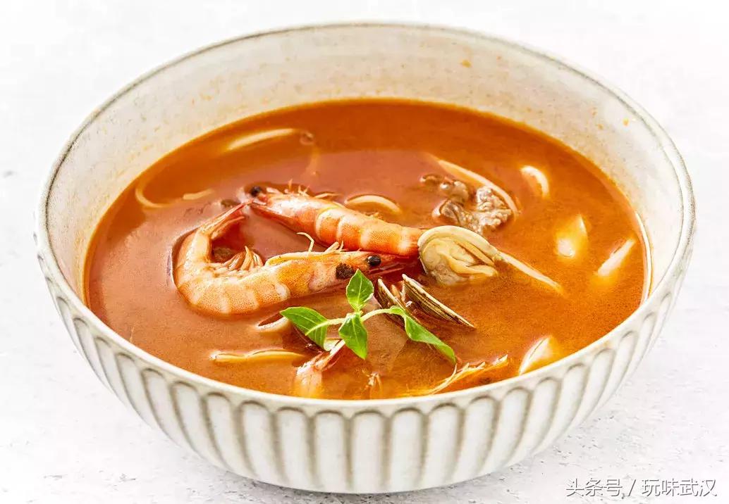 靓靓蒸虾打卡图片,武汉靓靓蒸虾明星打卡