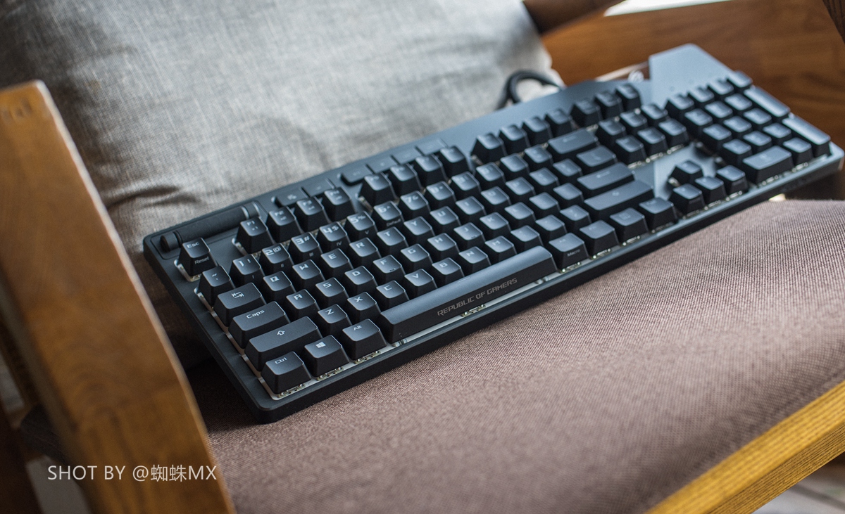 rogstrixflare有线机械键盘拆卸,rogstrixflare机械键盘