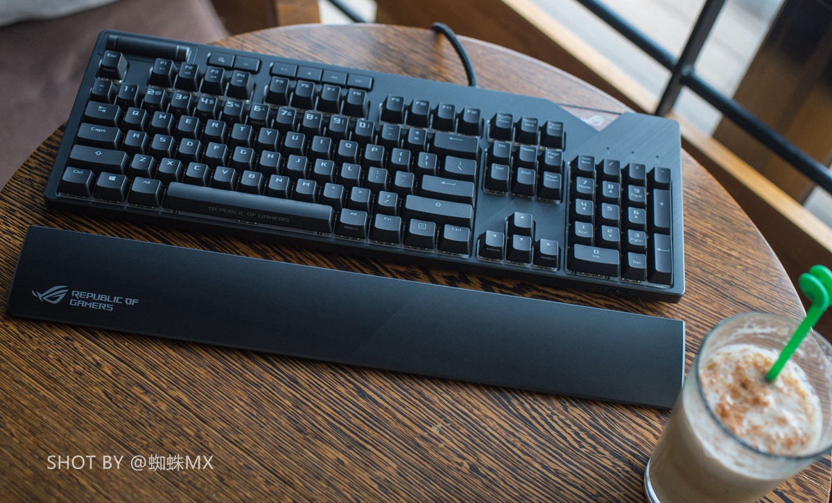 rogstrixflare有线机械键盘拆卸,rogstrixflare机械键盘