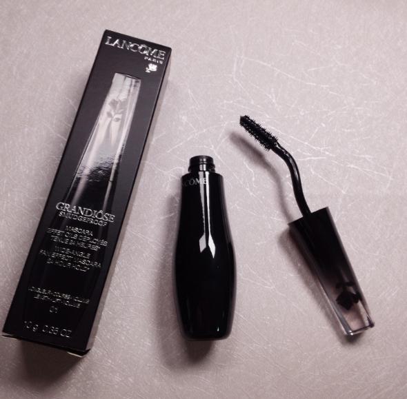 睫毛膏不泛白防水防汗持久,睫毛膏推荐不晕染下睫毛