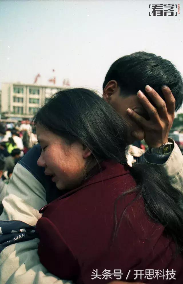 「人老了就开始喜欢怀旧」90年代的广州火车站，究竟有多恐怖？