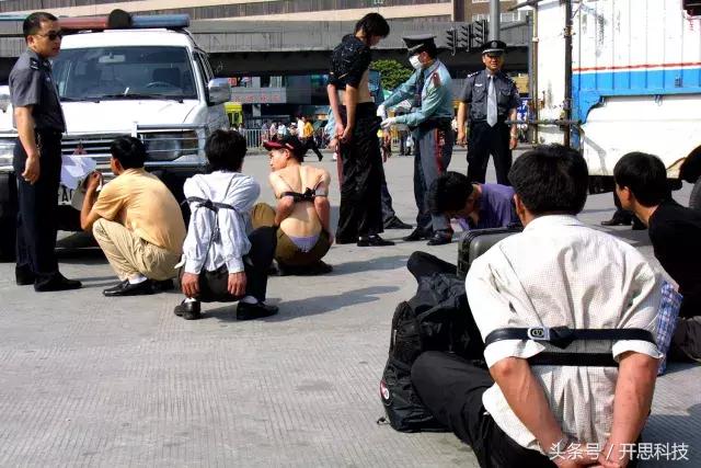 「人老了就开始喜欢怀旧」90年代的广州火车站，究竟有多恐怖？