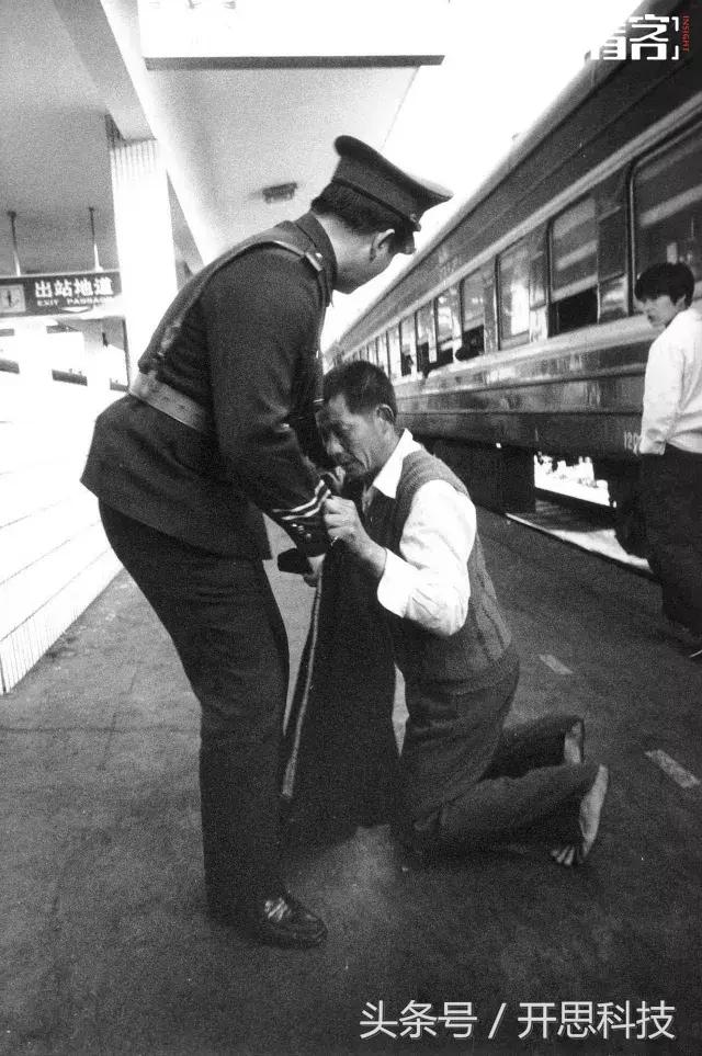 「人老了就开始喜欢怀旧」90年代的广州火车站，究竟有多恐怖？