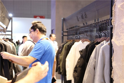 走进CHIC秋季服装展，感受素拼男装“新动能”
