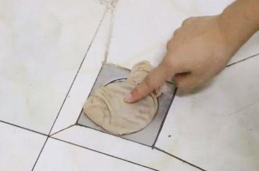 卫生间头发清理神器,卫生间头发掉落怎么打扫