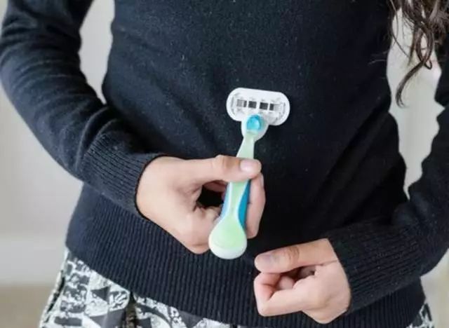 毛衣起球缩水正常现象,毛衣缩水起球怎么补救