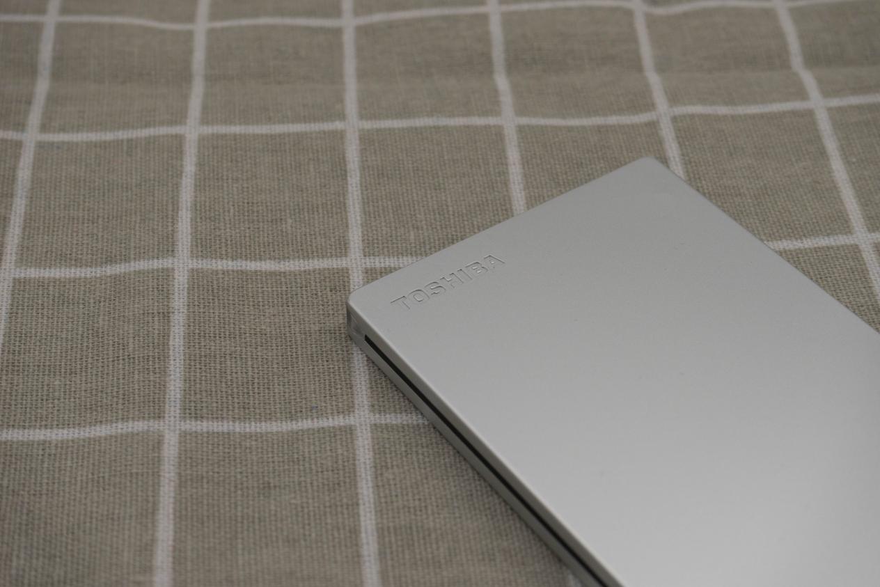 超薄移动硬盘评测,东芝slim移动硬盘质量怎么样