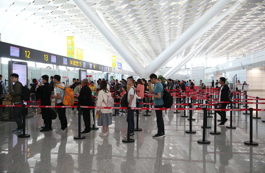 高峰航班最新信息,高峰专线怎么看实时信息